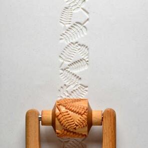MKM Handle Roller 3cm Medium Fern Leaves