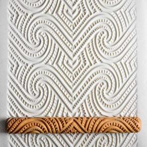 MKM Long Hand Roller 20cm Maori Spirals