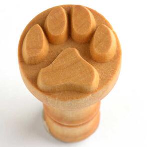 MKM Round Stamp 2.5cm Medium Dog Paw
