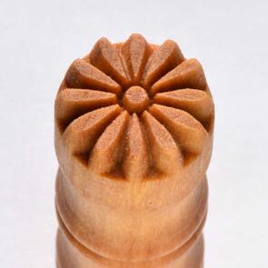 MKM Round Stamp 1.5 cm Small Daisy