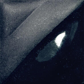 Amaco Velvet Underglaze V-370 Velour Black