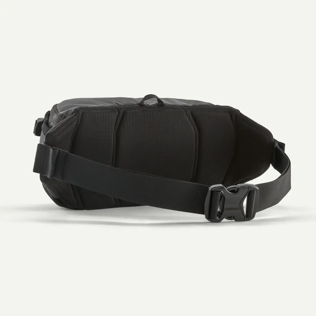新品 Patagonia BLACK HOLE WAIST PACK 5L Patagonia Black Hole Waist Pack 5L - Black | Land & Sea NZ