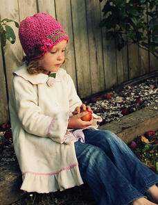 Holland Designs Crochet Pattern - Sweet Peony Beanie