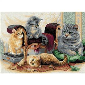 Riolis Feline Family - Counted Cross Stitch Kit