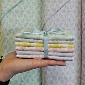 Northcott Anna Maria Indelible FQ Bundle - Cone Flowers (6pc)