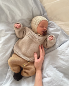 Petite Knit Anker's Bonnet - Knitting Pattern / Kit