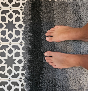 Hoooked Wavy Blends: Bath mat Loopely