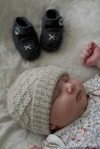 Lisa F Baby Cakes BC76 Princess Maud Hat and Booties - Knitting Pattern / Kit
