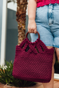 Circulo Crochet Patterns - Burgundy Handbag