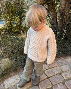 Petite Knit Dagmar Sweater Junior - Knitting Pattern / Kit