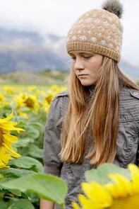 Lisa F Honey Cakes - HC41 Tea Cup Hat - Knitting Pattern / Kit