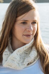 Lisa F Honey Cakes - HC18 Celestine Cowl - Knitting Pattern / Kit