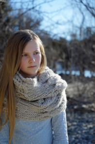 Lisa F HC27 - Willow Infinity Cowl - Knitting Pattern / Kit