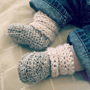 Holland Designs Crochet Pattern - Slouchy Baby Boots