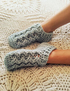 Holland Designs Crochet Pattern - Celtic Cable Slippers