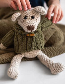 Holland Designs Crochet Pattern - Mini Dressed Up Bears