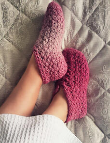 Holland Designs Crochet Pattern - American Moss Slippers
