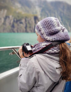 Holland Designs Crochet Pattern - Adventure Awaits Beret & Cowl