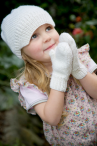 Lisa F LC09 - Snow White Hat & Mittens- Knitting Pattern / Kit