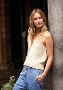 Rowan Knitting Pattern / Kit - Summerlite DK - Lya