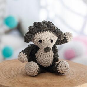 Hoooked Amigurumi Kit : Hedgehog Hazel - Aspen