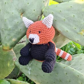 Hoooked Amigurumi Kit : Red Panda Ling