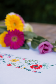 Vervaco Table Runner Kit - Fresh Flowers