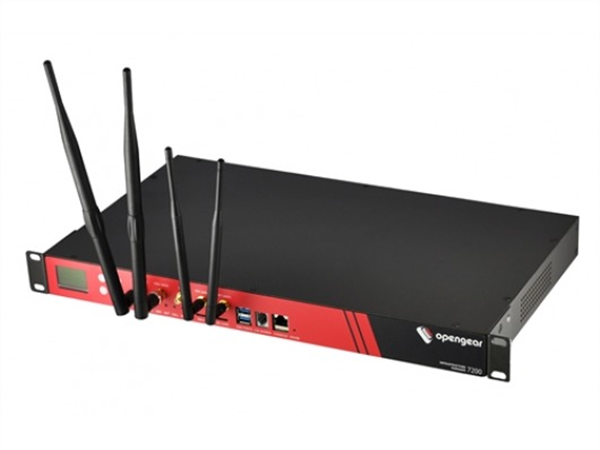 16-Port Serial Infrastructure Manager, Dual DC, V.92 modem