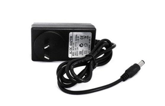 Universal DC Power Supply 24V/1.5A, 2.1mm